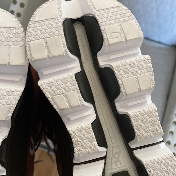 ON Mens Sz 10 sneaker boots maroon NEW - Picture 10 of 13